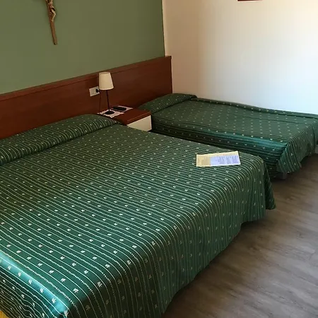 Belvedere & מלון 2*