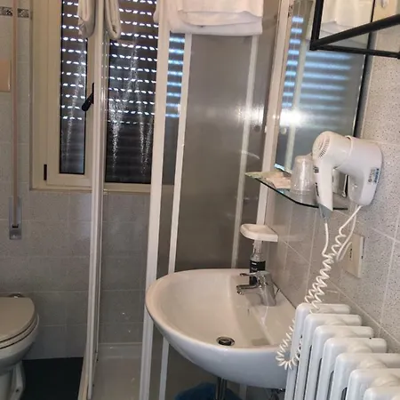 Belvedere & מלון 2*