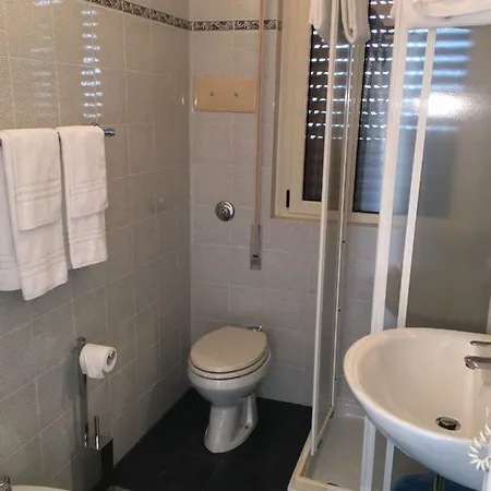 Belvedere & מלון 2*