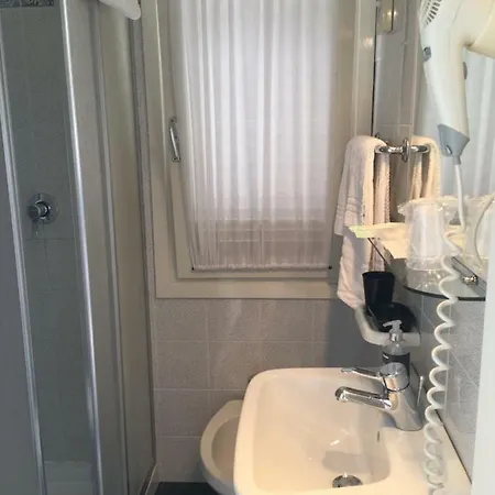 Belvedere & מלון טוסקולנו מדרנו