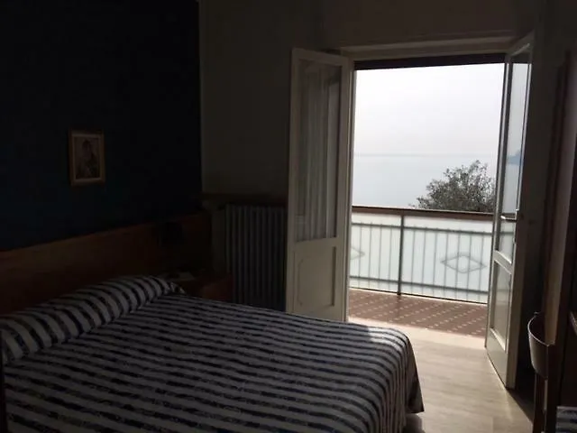 Belvedere Hotel&villa 2*